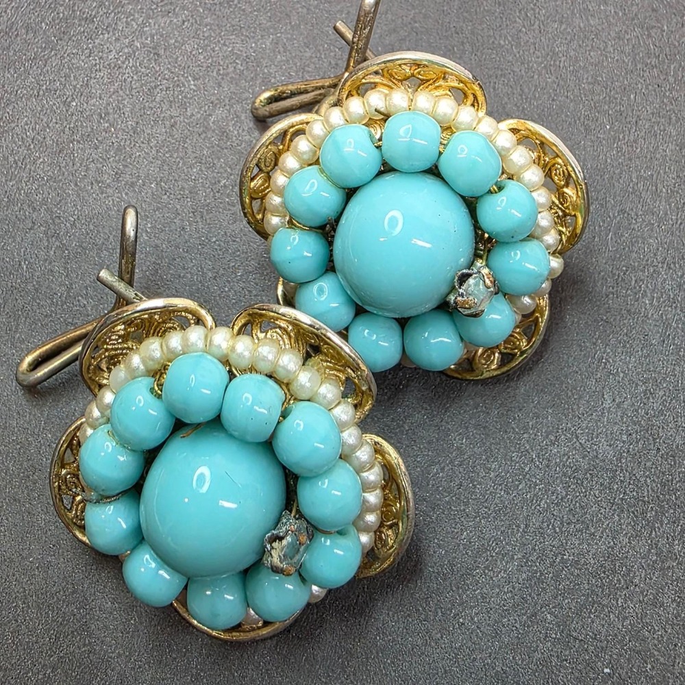Vintage Wingback Earrings Turquoise Blue Gold Tone Floral Cluster Clip On